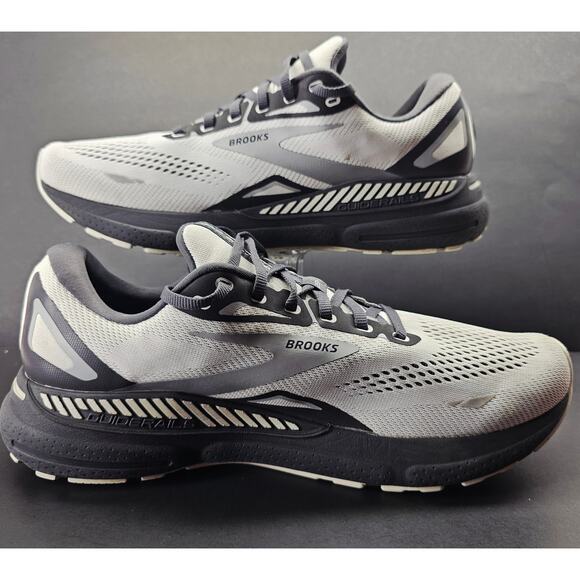 Brooks Men 11.5 Comfy footwear main image 9